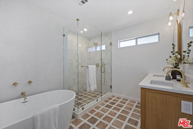 431 Montana Circle, Ojai CA: https://media.crmls.org/mediaz/9683a4ba-0c14-487f-a2a7-c7db53c27d31.jpg
