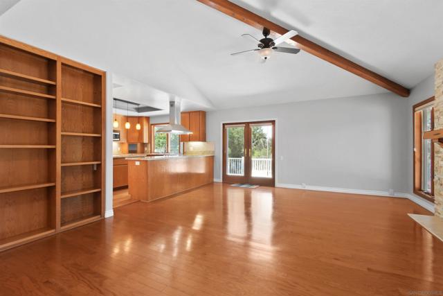 3165 Torreon Dr, Alpine CA: https://media.crmls.org/mediaz/9683c59d-988b-41b4-9026-acf763aee4d8.jpg