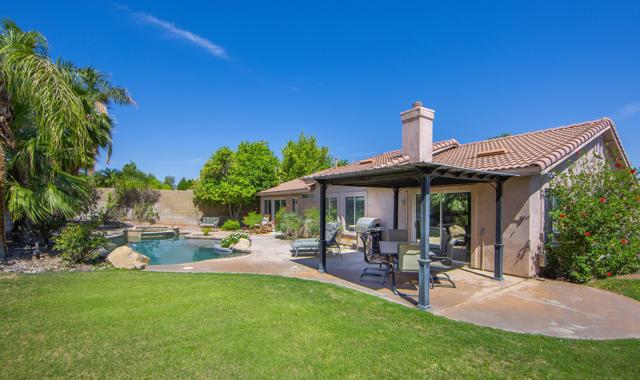 79825 Independence Way, La Quinta CA: https://media.crmls.org/mediaz/9684b557-f076-43b1-a6ba-ea6376550e6b.jpg
