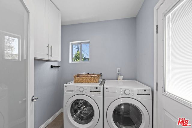 5711 W 18th Street, Los Angeles CA: https://media.crmls.org/mediaz/9684e202-26dd-440a-a7ba-c0c2228a14ef.jpg