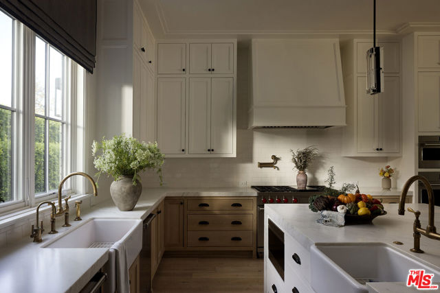 1628 Georgina Avenue, Santa Monica CA: https://media.crmls.org/mediaz/96850772-f3f7-44c9-a587-0022fee748e7.jpg