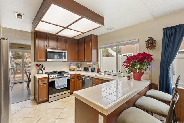 Detail Gallery Image 17 of 36 For 7756 Flanders Dr, San Diego,  CA 92126 - 3 Beds | 2 Baths
