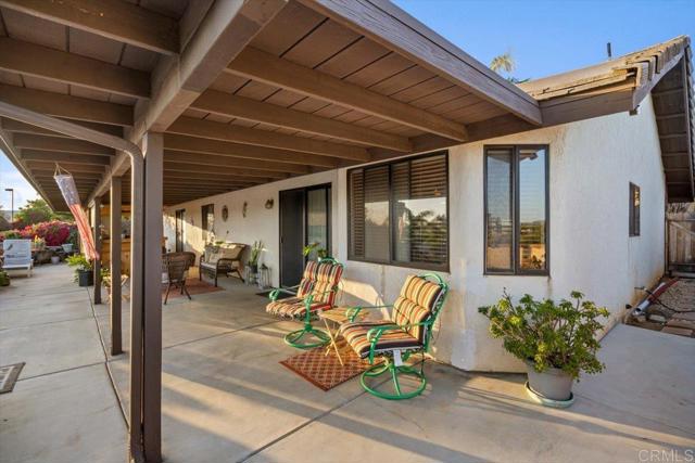 1315 Hermana Court, Vista CA: https://media.crmls.org/mediaz/9685eb1c-11b5-4162-9f2e-91d12df247ac.jpg