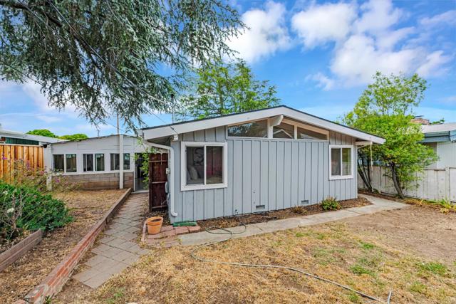 3375 Holly Drive, San Jose CA: https://media.crmls.org/mediaz/968700cb-e28b-41dc-a1d5-ecfd0f144b39.jpg