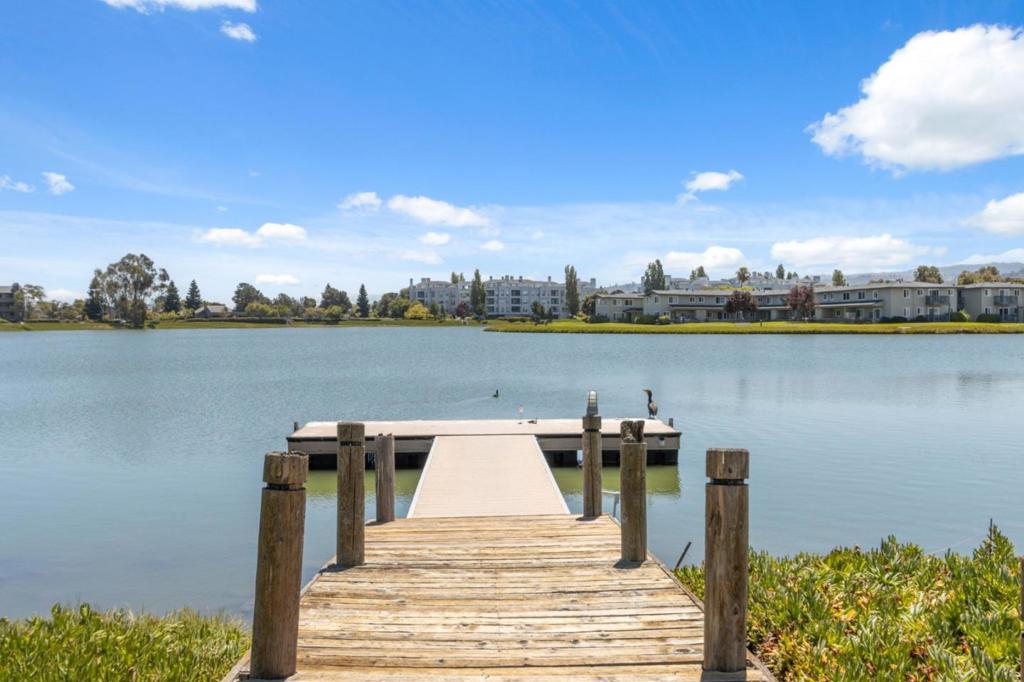 2285 Vista Del Mar