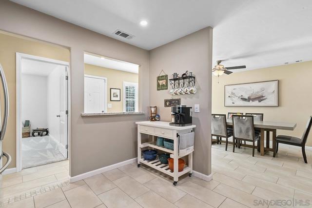 8931 Sunwood Dr, Santee CA: https://media.crmls.org/mediaz/968878cf-dc19-4507-b2f0-ba8128e7f3e0.jpg
