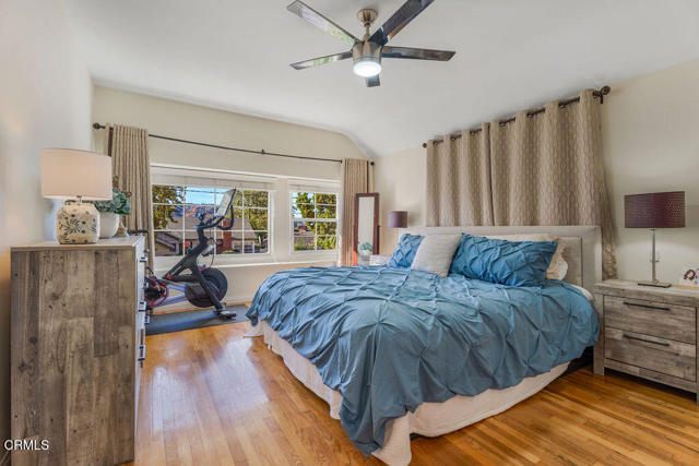 3547 Mevel Place, La Crescenta CA: https://media.crmls.org/mediaz/968887e6-fbc9-4572-b91b-2522c90b6aea.jpg