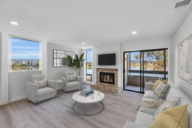 815 Sea Spray Lane, Foster City CA: https://media.crmls.org/mediaz/96888e4e-3ba2-44e4-acd2-4201cc8416c7.jpg