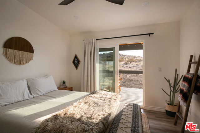 59855 Security Drive, Yucca Valley CA: https://media.crmls.org/mediaz/9688dff6-ef0f-4dc3-9c62-03d30cd71feb.jpg