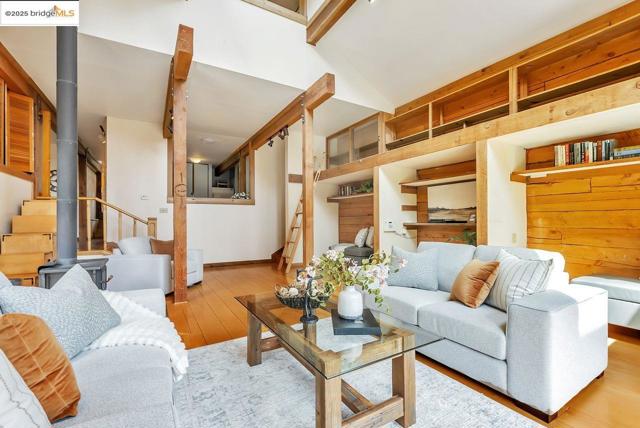 5950 Grizzly Peak Blvd, Oakland CA: https://media.crmls.org/mediaz/96895b0d-24f3-4835-9c58-f063c9e01bab.jpg
