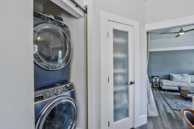 1035 Edgemont Place, San Diego CA: https://media.crmls.org/mediaz/968978c7-6fd2-487a-8141-65eee034c4ac.jpg
