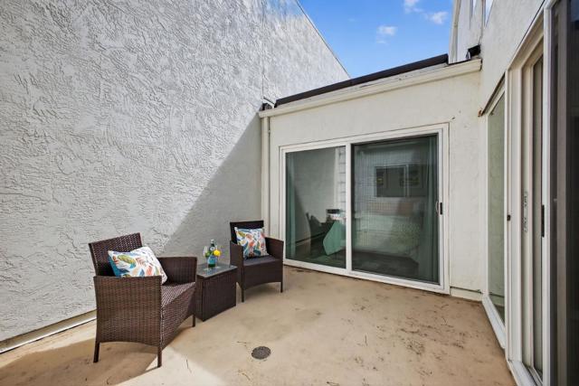 1919 Alameda De Las Pulgas, San Mateo CA: https://media.crmls.org/mediaz/96898b6a-d66d-4e6f-95c3-497084c26cb6.jpg