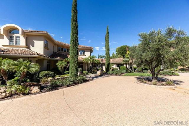 14440 Ridge Ranch Rd, Valley Center CA: https://media.crmls.org/mediaz/9689a51a-302d-4801-9e89-c157b1833c83.jpg