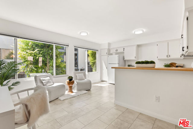 22038 Vanowen Street, Woodland Hills CA: https://media.crmls.org/mediaz/968a0172-74ba-41c6-9b9e-fac5ca0e55fe.jpg