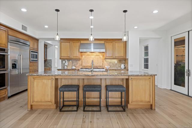 3219 Corte Paloma, Carlsbad CA: https://media.crmls.org/mediaz/968a3d7d-7134-4c2d-a392-a100495f087f.jpg