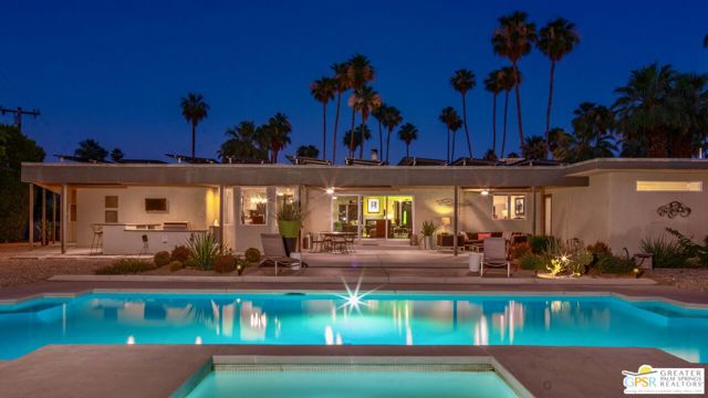 Image 0 of 1 For 1600 Palm Tree Drive