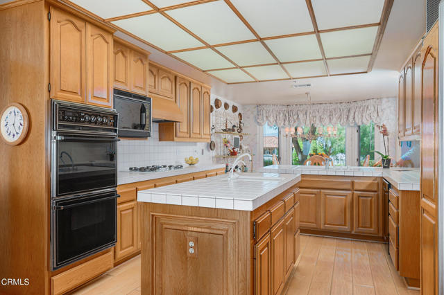 11848 Presilla Road, Camarillo CA: https://media.crmls.org/mediaz/968ad2fd-1d99-4565-8fbe-90d145b4caf3.jpg
