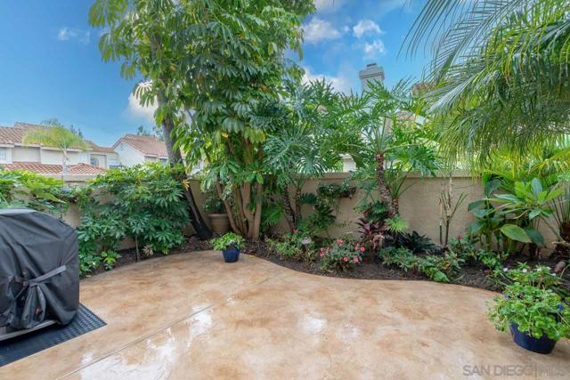 11002 Creekbridge Place, San Diego CA: https://media.crmls.org/mediaz/968b354d-274d-49ee-afc6-0467b0bbeb68.jpg