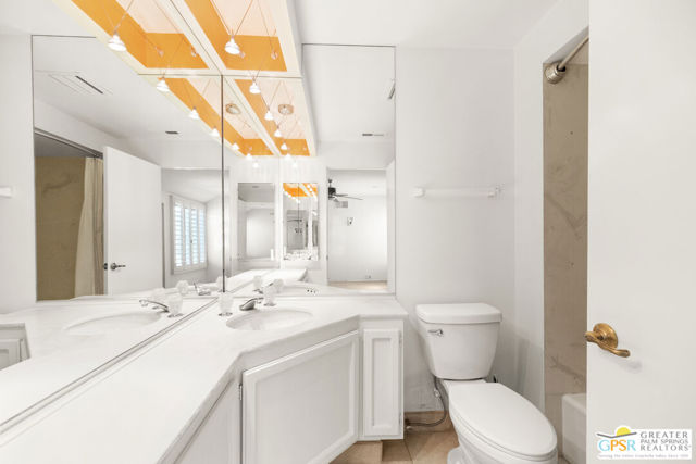 2910 Cervantes Court, Palm Springs CA: https://media.crmls.org/mediaz/968c535e-7e7c-4c05-92cf-196d42a479b5.jpg