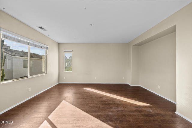 Detail Gallery Image 26 of 41 For 1930 Ribera Dr, Oxnard,  CA 93030 - 5 Beds | 3 Baths