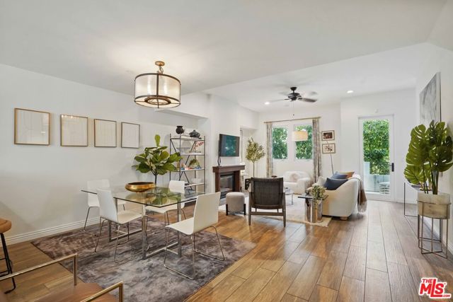 4541 Colfax Avenue, Studio City CA: https://media.crmls.org/mediaz/968e5d6f-35f1-479c-8dff-17fe06781a0d.jpg
