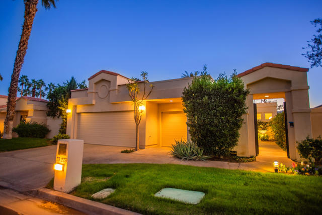 75273 Spyglass Drive, Indian Wells CA: https://media.crmls.org/mediaz/968ec513-bc6d-436e-adb4-a86f3840dbdc.jpg