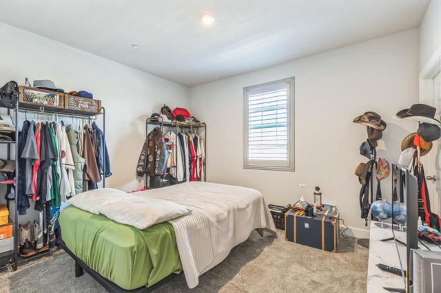 1535 Eisenhower Court, Dixon CA: https://media.crmls.org/mediaz/968f07ba-e330-4709-9abf-b5b8977114a6.jpg