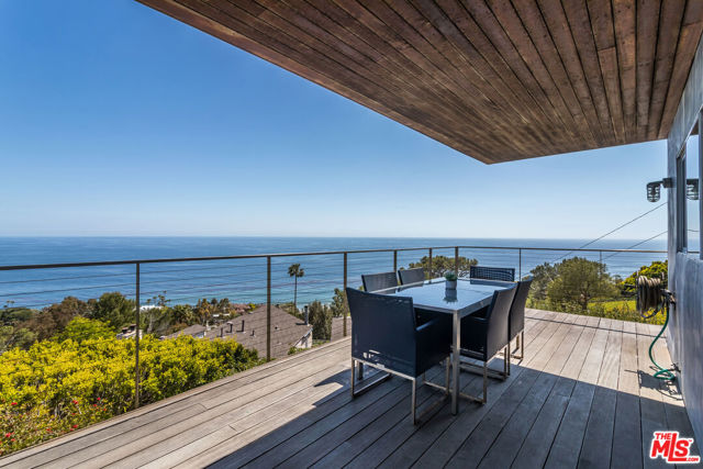 32701 Vista De Los Ondas Street, Malibu CA: https://media.crmls.org/mediaz/968f2bc3-f5a4-4413-9055-d58647bb123e.jpg