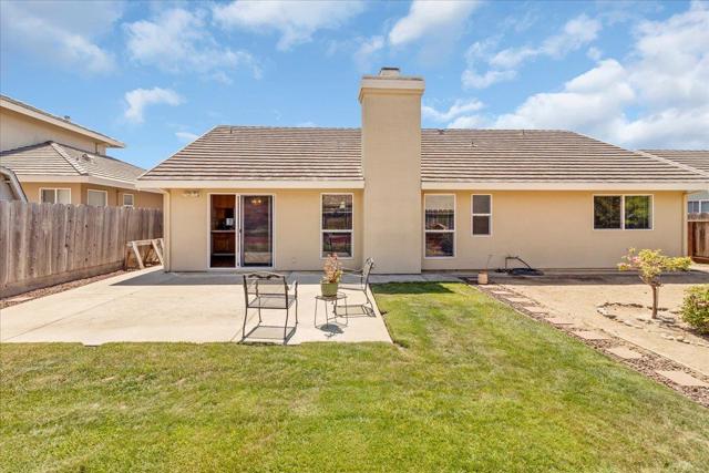 329 Westminster Drive, Salinas CA: https://media.crmls.org/mediaz/96908bb9-50a2-4f92-a612-d773836e9efe.jpg