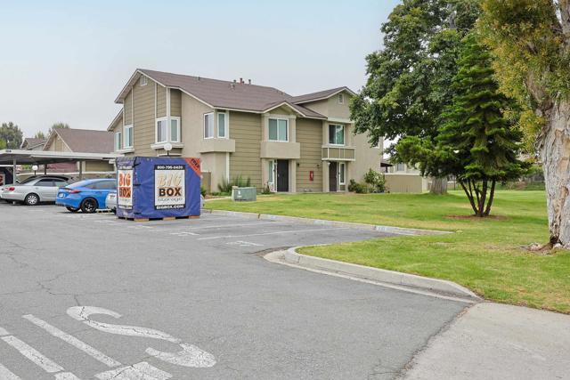 6872 Quebec Court, San Diego CA: https://media.crmls.org/mediaz/9690dbfe-28bc-4291-89d8-210a98a30247.jpg