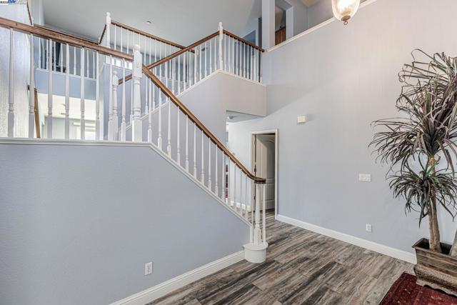 799 Ellerbrook St, Mountain House CA: https://media.crmls.org/mediaz/9691cd39-1b91-4e2b-a86a-61f6a62745ef.jpg