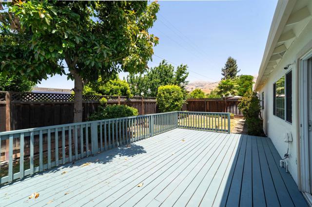 709 Covina Way, Fremont CA: https://media.crmls.org/mediaz/9691f9b4-1c6b-4b6a-be21-b608260743e2.jpg