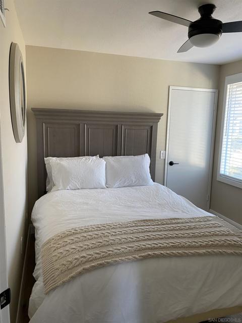 2354 Valley View Pl, Escondido CA: https://media.crmls.org/mediaz/96921fc5-956b-472d-b218-3f5ad8ec9917.jpg
