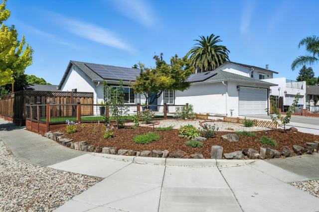 552 Bluefield Drive, San Jose CA: https://media.crmls.org/mediaz/96927c63-54c7-496a-8f73-b9e82ee394b4.jpg