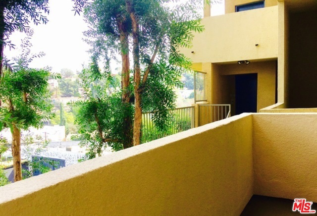 3712 Evans Street, Los Angeles CA: https://media.crmls.org/mediaz/96927d1f-5300-48f6-9649-580fef3191a5.jpg