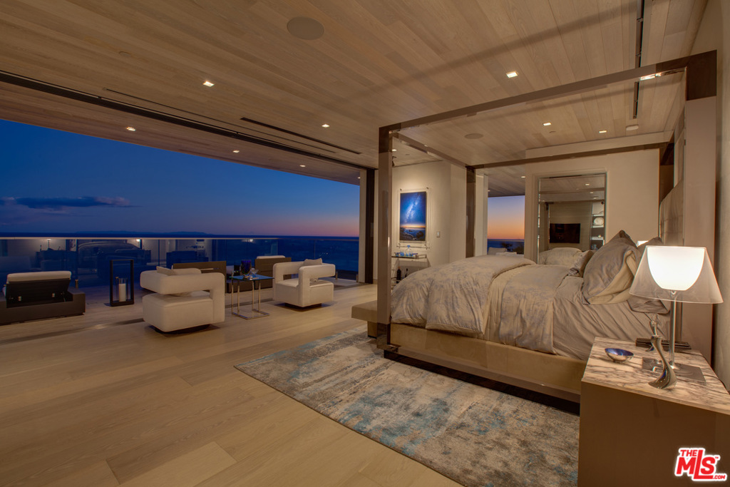 5046 CARBON BEACH TERRACE, MALIBU, CA 90265 MDR Condos