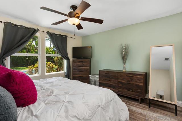 14643 Evening Star Dr, Poway CA: https://media.crmls.org/mediaz/96961cfa-0c36-44ec-b56d-0de088cc06c0.jpg