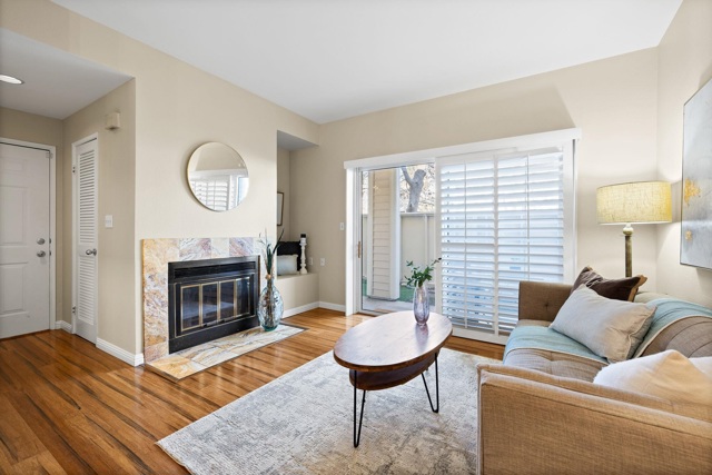 4520 Melody Dr, Concord CA: https://media.crmls.org/mediaz/9697d93e-7dcb-4b6b-a765-8fb5d81d5388.jpg