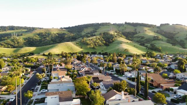 6281 Mountford Drive, San Jose CA: https://media.crmls.org/mediaz/9698f287-0d86-4b5f-9bf2-61d2b7546321.jpg