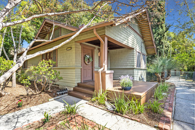 Detail Gallery Image 1 of 1 For 1180 N Catalina Ave, Pasadena,  CA 91104 - 2 Beds | 2 Baths