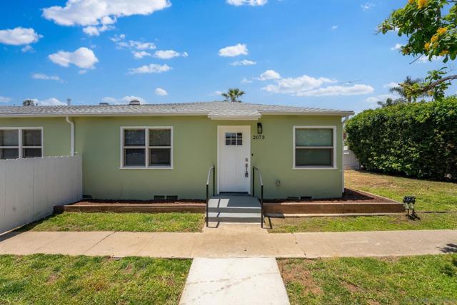 2073 79 Reed Ave, San Diego CA: https://media.crmls.org/mediaz/9699ae67-8cc2-46d5-a44f-0546bb8f92b8.jpg