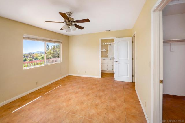 27301 Rowel Ct, Valley Center CA: https://media.crmls.org/mediaz/9699b3bc-1e7f-4007-ad3d-f913a23cfda5.jpg