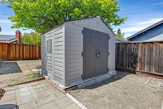 2715 Mosswood Dr, San Jose CA: https://media.crmls.org/mediaz/969acff1-690c-44ff-8a7a-690c06b67c23.jpg