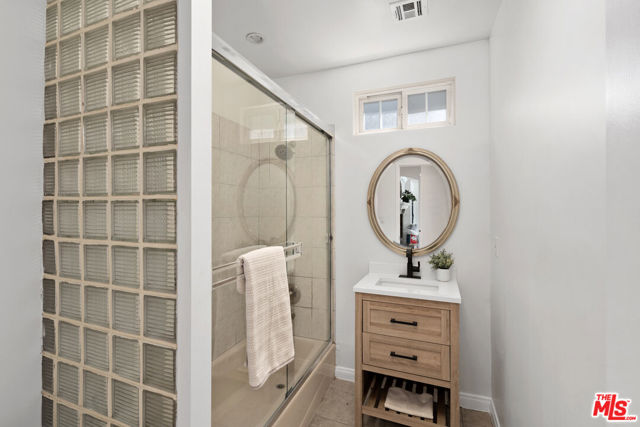 5159 Sophia Avenue, Encino CA: https://media.crmls.org/mediaz/969b5848-5eb9-40cc-a5f5-57357ec3431a.jpg