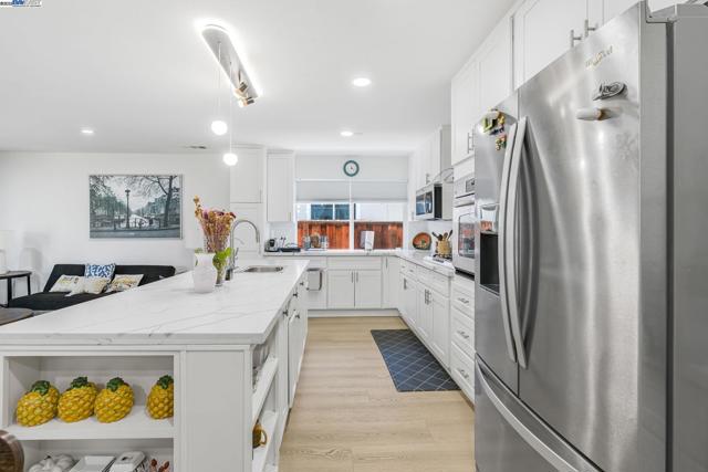548 Sonoma Ave, Livermore CA: https://media.crmls.org/mediaz/969bedea-5a60-45fa-ae52-91945d61f803.jpg