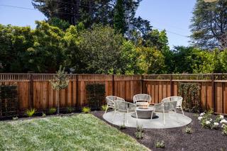 1310 Bay Laurel Drive, Menlo Park CA: https://media.crmls.org/mediaz/969c8cac-e4e7-4411-a7cf-730dca439ce5.jpg