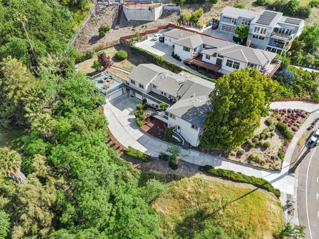 3449 Suncrest Avenue, San Jose CA: https://media.crmls.org/mediaz/969cbd59-be13-4319-8d58-4e75e5263432.jpg