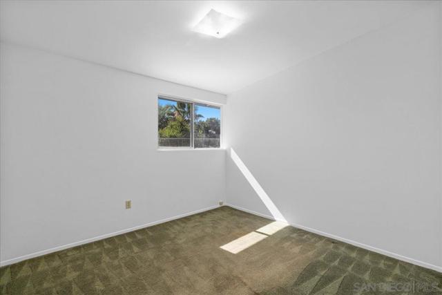 13752 Frame Rd, Poway CA: https://media.crmls.org/mediaz/969cf3f9-39a4-463c-b8fd-f477573a21e2.jpg
