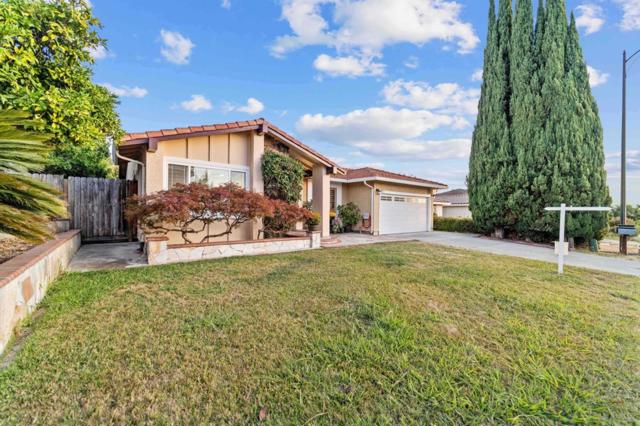 3328 Arqueado Drive, San Jose CA: https://media.crmls.org/mediaz/969d46fd-9abf-4c26-b701-c9e7b73ea7cc.jpg