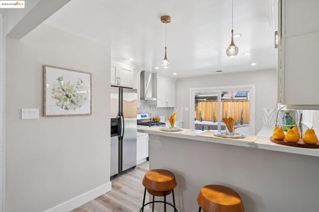 1555 Terry Way, Pleasant Hill CA: https://media.crmls.org/mediaz/969d4b34-6236-4ba7-a029-589f9dab352b.jpg